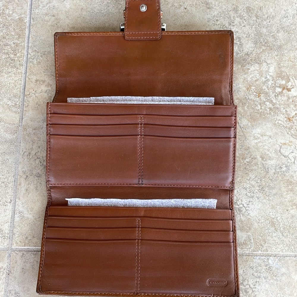 Coach Soho Signature Mini “C” Brown and Tan Handbag w/Matching Wallet - Picture 11 of 16
